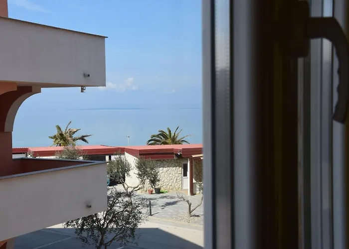 Blanusa B Apartment *