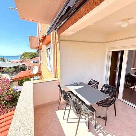 Apartment Blanusa B